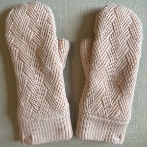 Lululemon pink fleece lined mittens